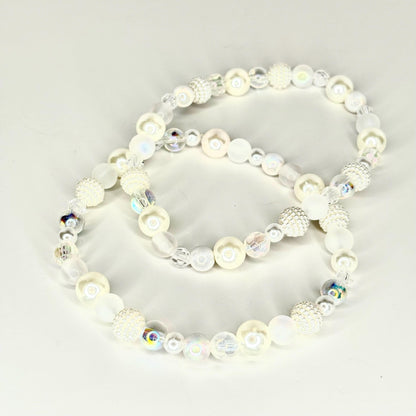 Elegant Pearl Paradise Bracelet: Sparkling White Beaded Bracelet