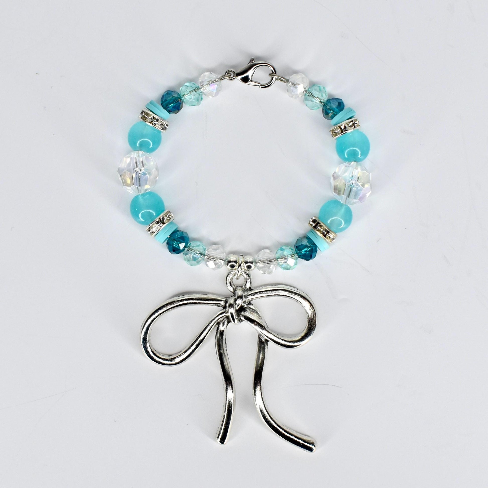 Turquoise Tumbler Handle Bracelet: Green Blue Beaded Accessory with Silver Accents
