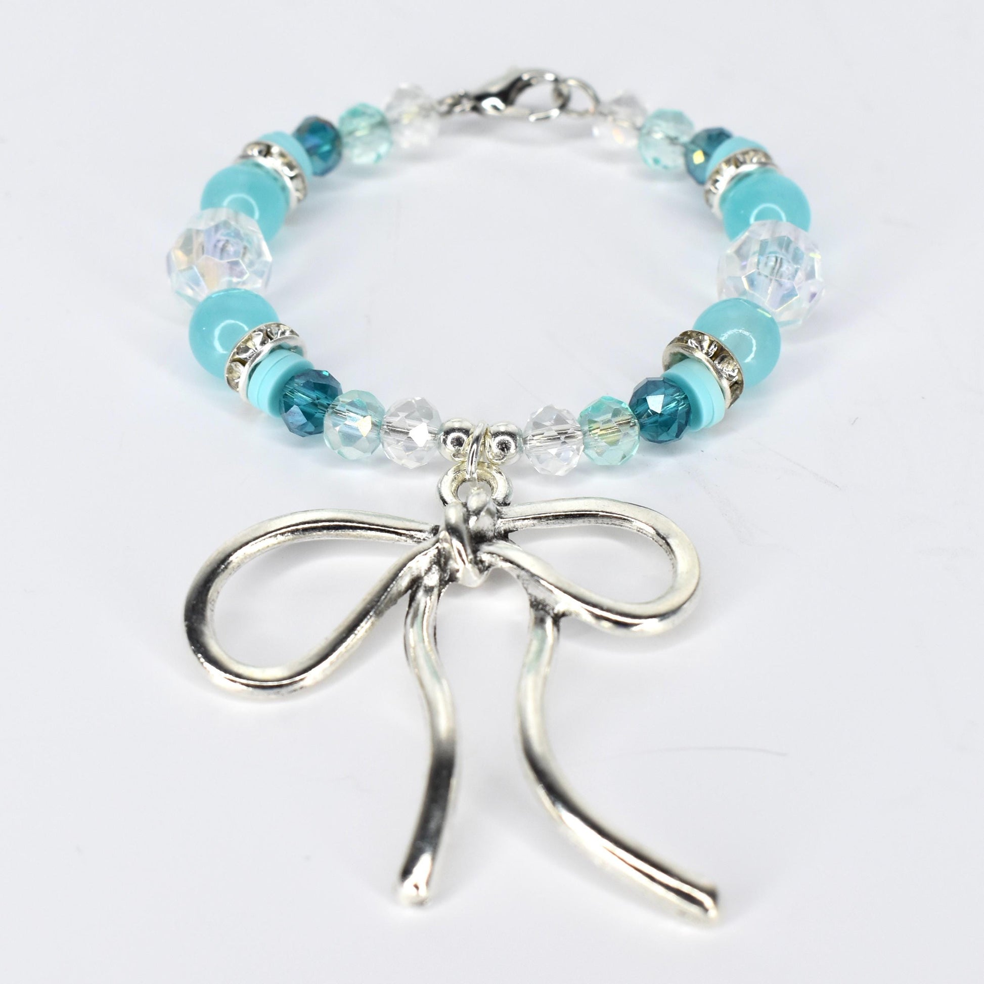 Turquoise Tumbler Handle Bracelet: Green Blue Beaded Accessory with Silver Accents