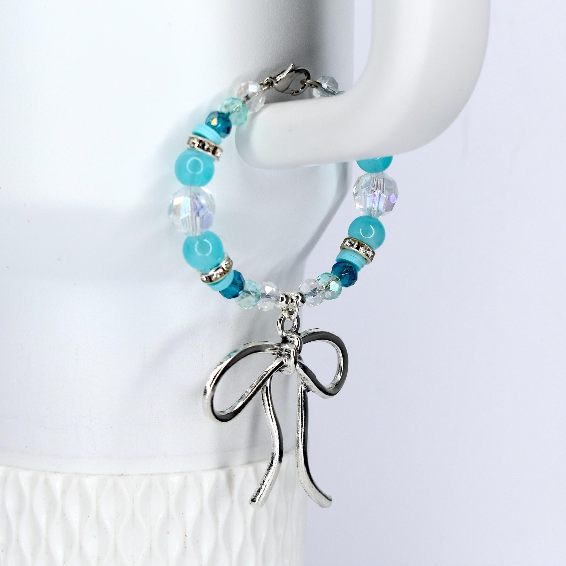 Turquoise Tumbler Handle Bracelet: Green Blue Beaded Accessory with Silver Accents