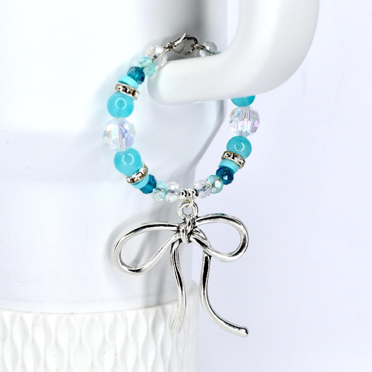 Turquoise Tumbler Handle Bracelet: Green Blue Beaded Accessory with Silver Accents