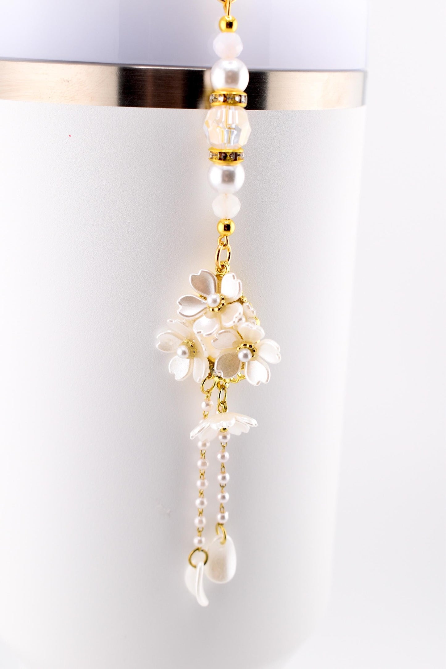Floral Pearl Tumbler Straw Charm with Gold Accents