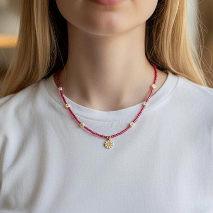 Pink Beaded Daisy Necklace: Y2K Flower Charm, Summer Jewelry