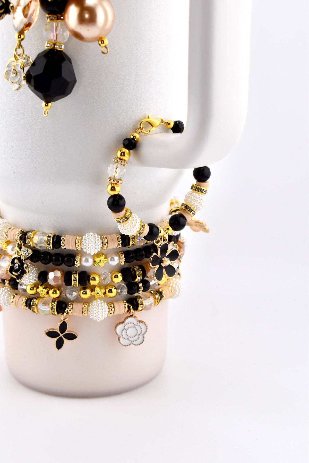 Wild Blooms Tumbler Handle Bracelet: Handle Charm with Black and Gold Daisy
