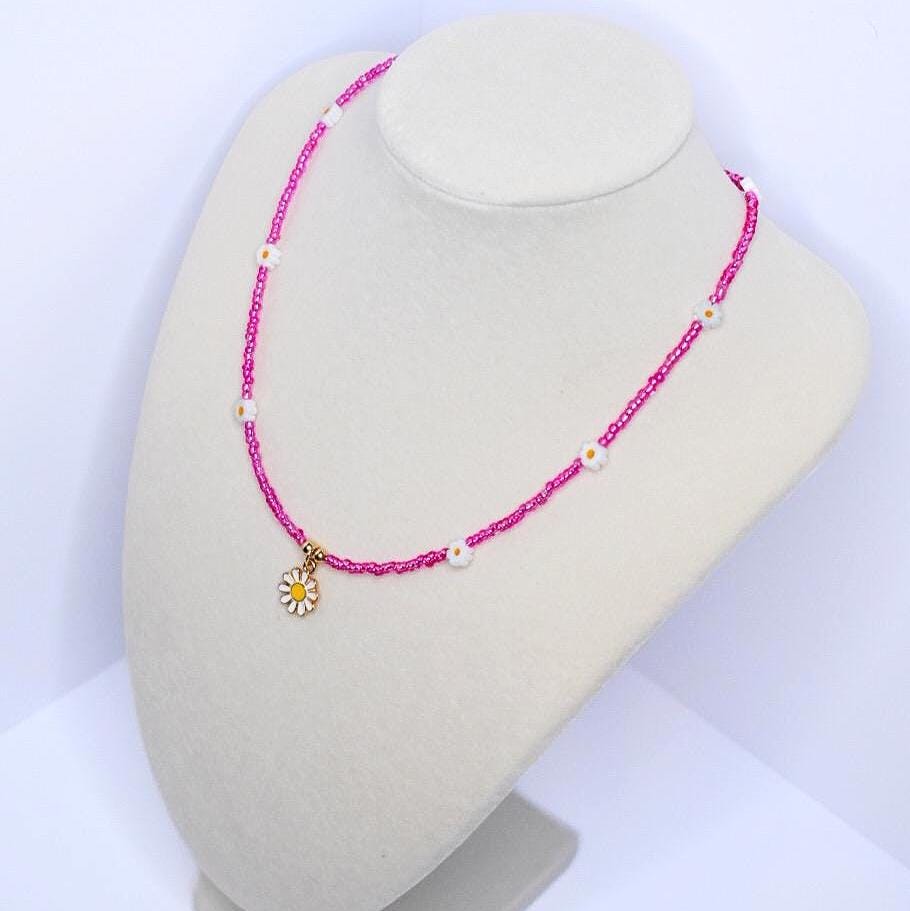 Pink Beaded Daisy Necklace: Y2K Flower Charm, Summer Jewelry