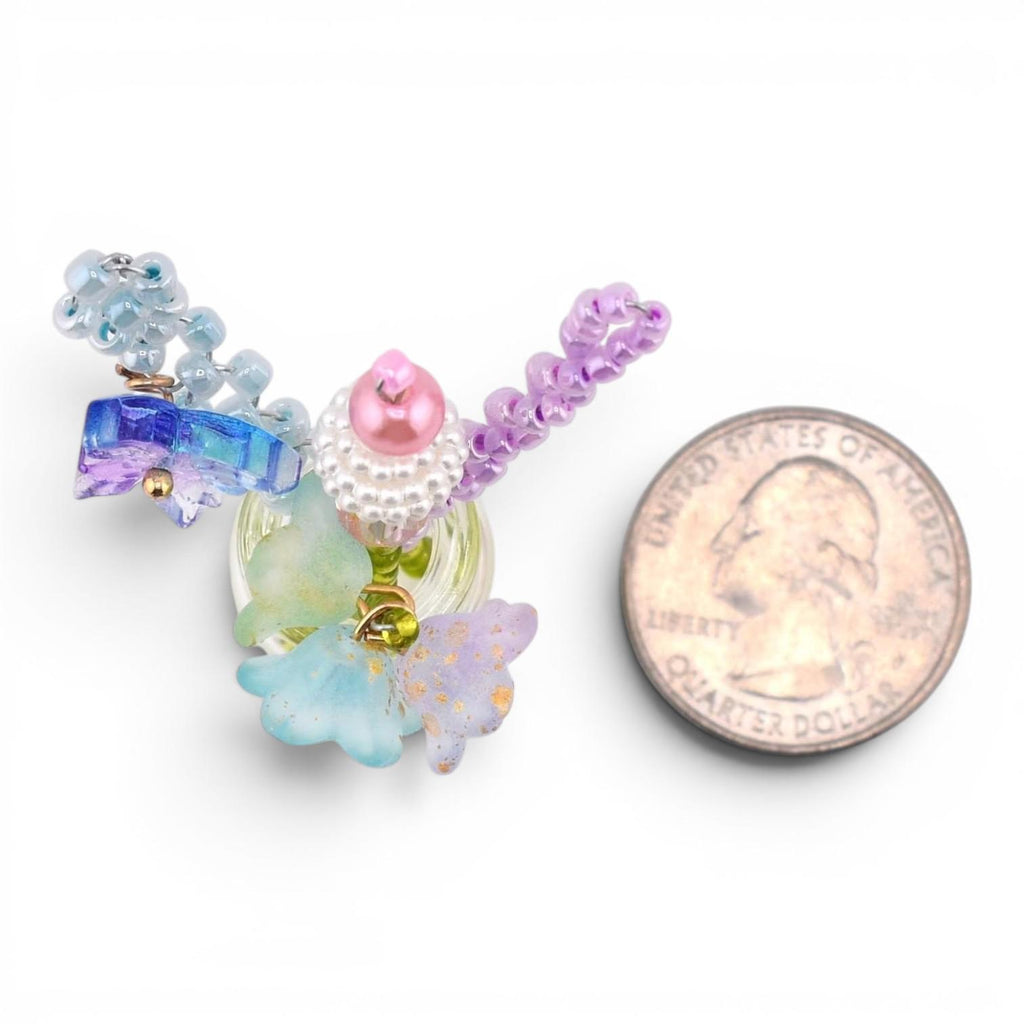 Mini Beaded Flower Bouquet Magnet: Tiny Floral Vase Desk Decor