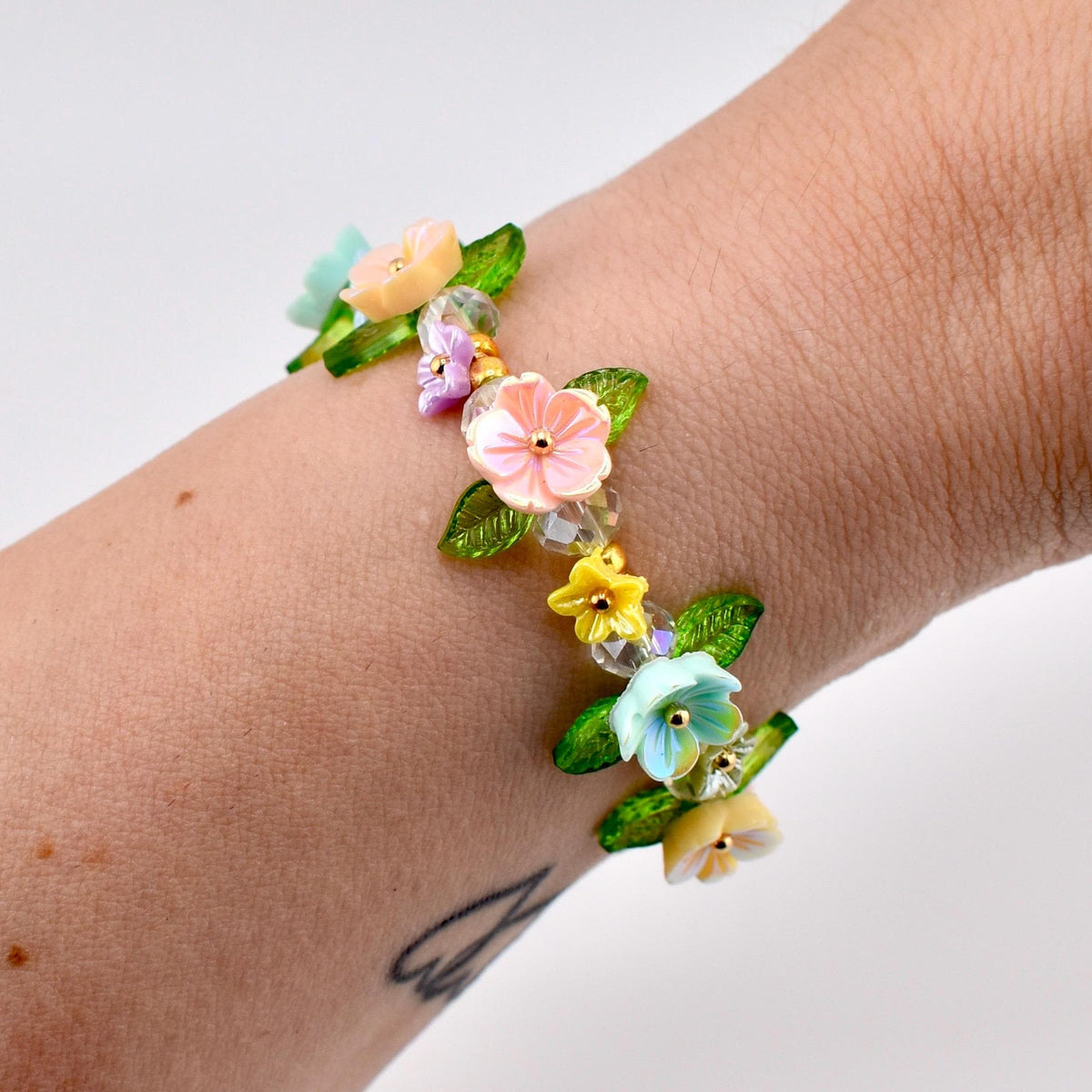 Pastel Flower Beaded Bracelet | Handmade Floral Stretch Jewelry | Spring Garden Charm
