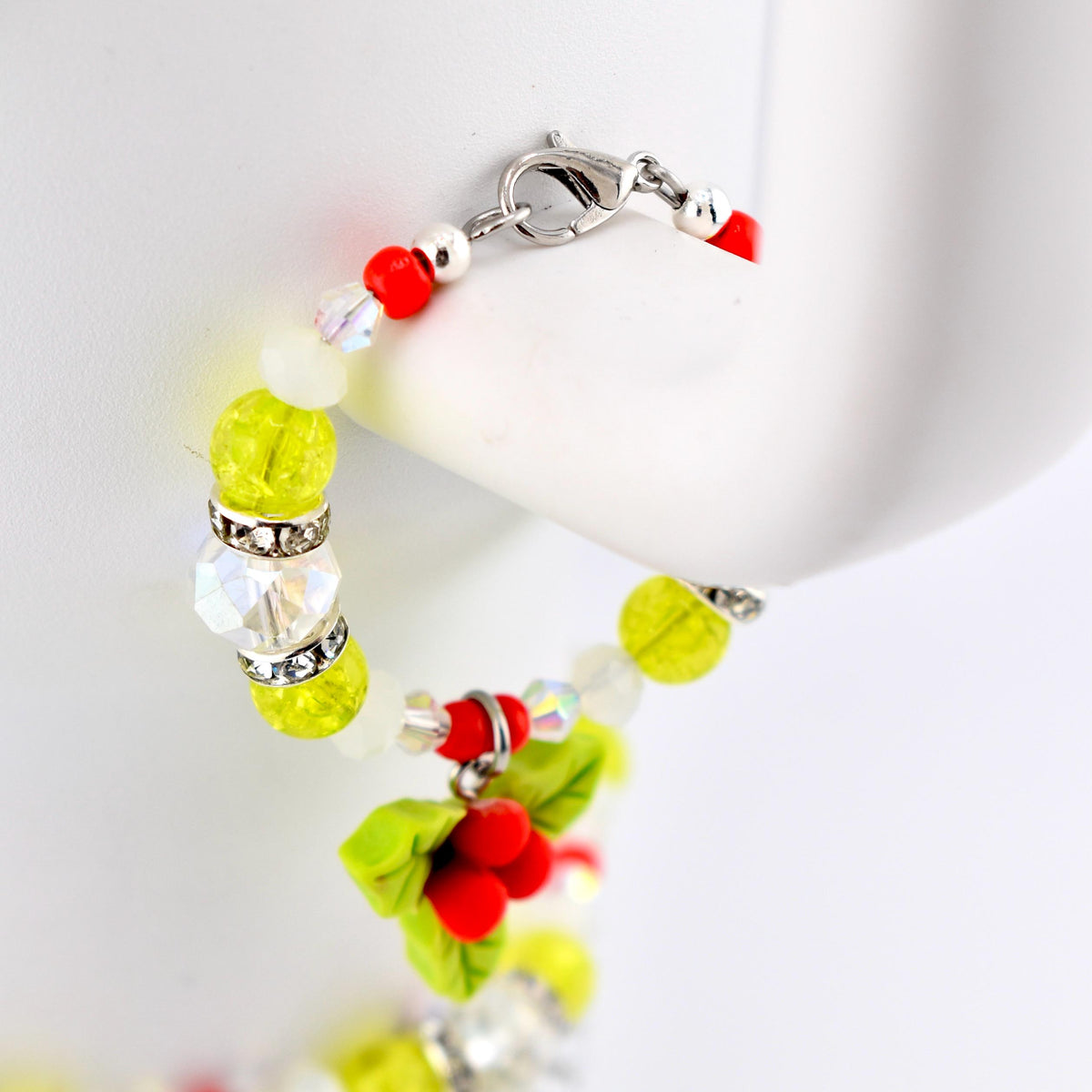 Christmas Holly Tumbler Handle Bracelet | Festive Cup Charm | Holiday Tumbler Accessory