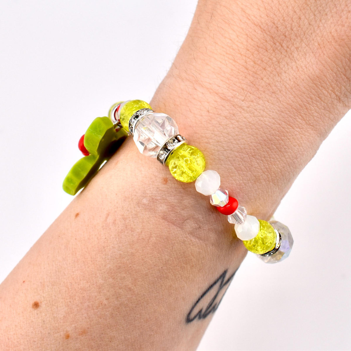 Handmade Christmas Holly Beaded Bracelet | Festive Crystal Accents, Tumbler Accessory