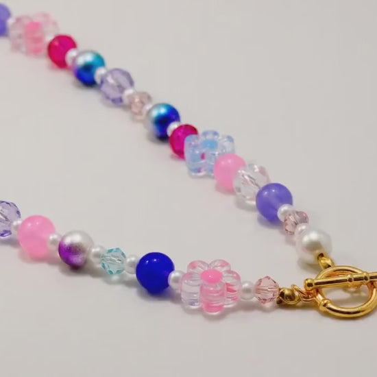 Beaded Flower Necklace | Pink Purple Blue Daisy Bead Necklace | Gold Toggle Clasp